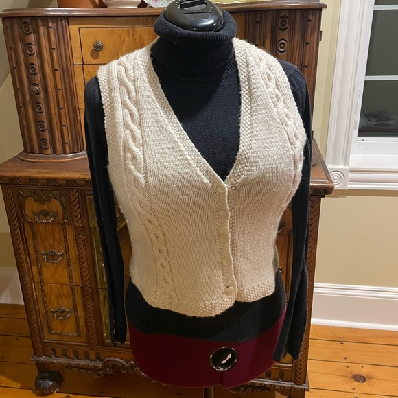 Handknit wool vest - Picture 1 of 6